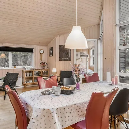 בית נופש Naewe - 30km From The Sea By Interhome