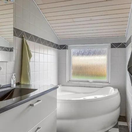 Semesterbostad Naewe - 30km From The Sea By Interhome Toftlund