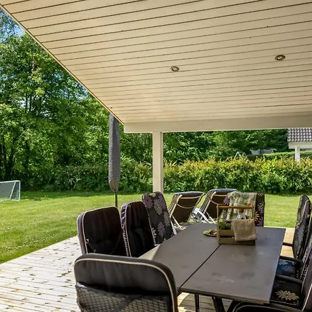 Semesterbostad Naewe - 30km From The Sea By Interhome *