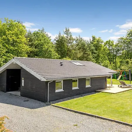 Naewe - 30km From The Sea By Interhome
